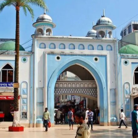 চার দিনে ১৭ লাখ ৬৬ হাজার টাকা: একই ধারা অব্যাহত থাকলে বছরে Hazrat Shah Jalal Mazar-এর দান দাঁড়াতে পারে ১৬ কোটির বেশি 32 nbvhbvjvj ok 1782134393