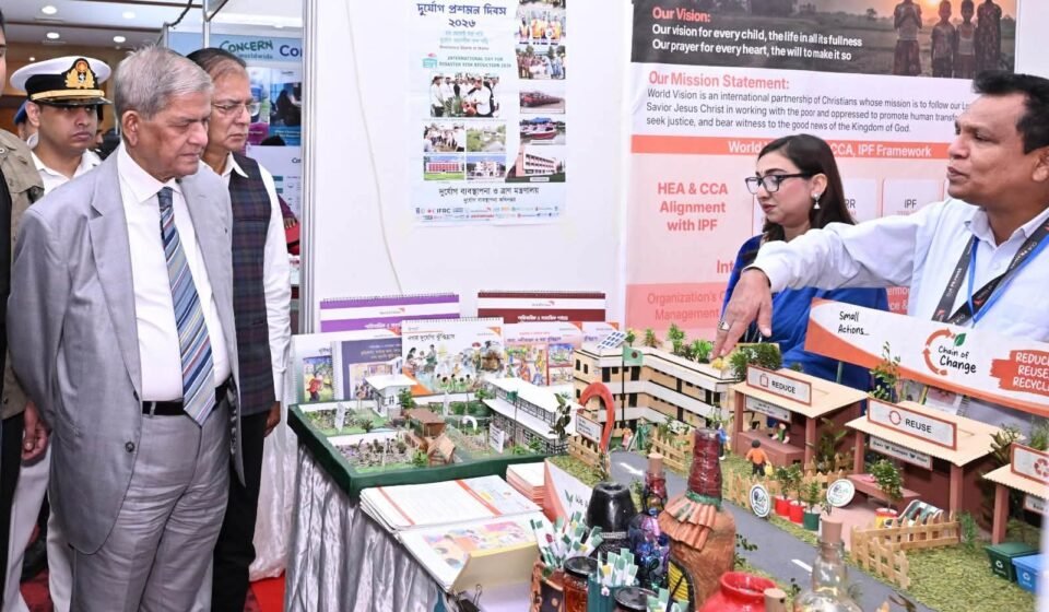 দুর্যোগ মোকাবিলায় আগাম প্রস্তুতি ও নিরাপদ নগর পরিকল্পনার আহ্বান রাষ্ট্রপতির WhatsApp Image 2026 10 13 at 7.20.31 PM